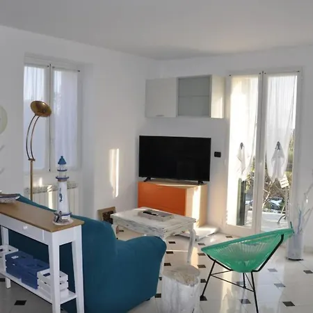 Appartamento Rita A 100 M Dal Mare! Vallecrosia