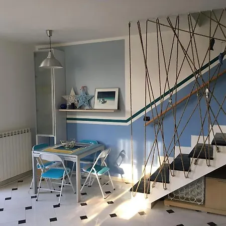 דירה Rita A 100 M Dal Mare! *