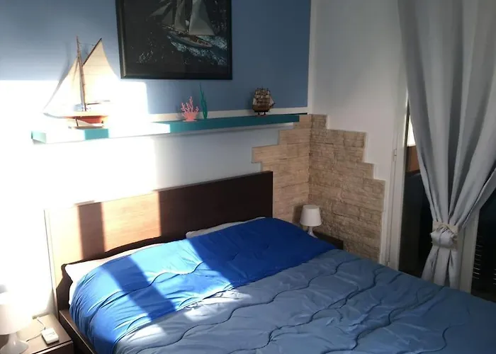 Rita A 100 M Dal Mare! *