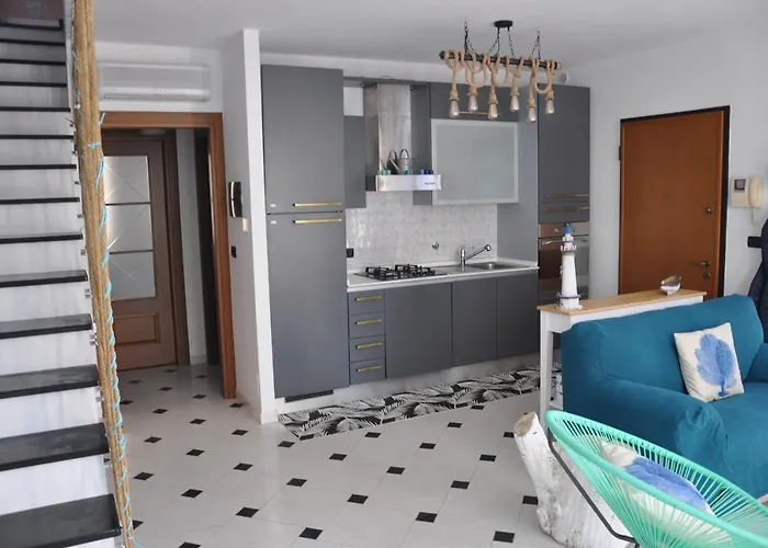 Rita A 100 M Dal Mare! * Vallecrosia